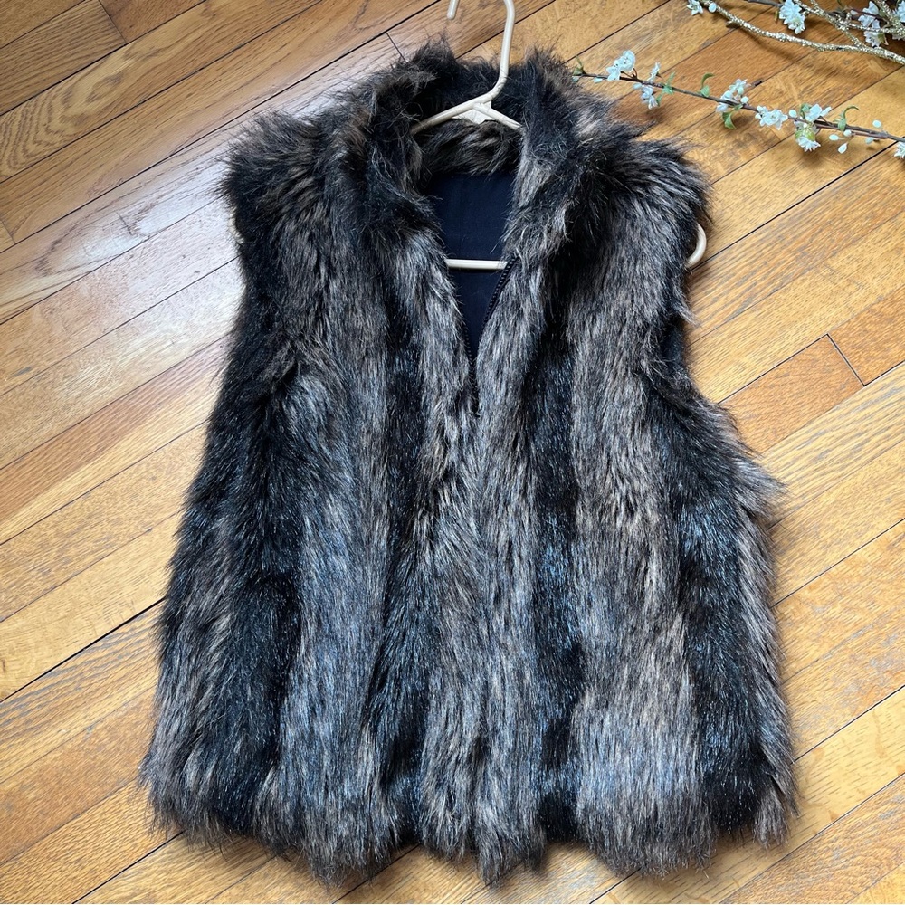 COUNTRY CLOTHING COMPANY Faux Fur Reversible Vest